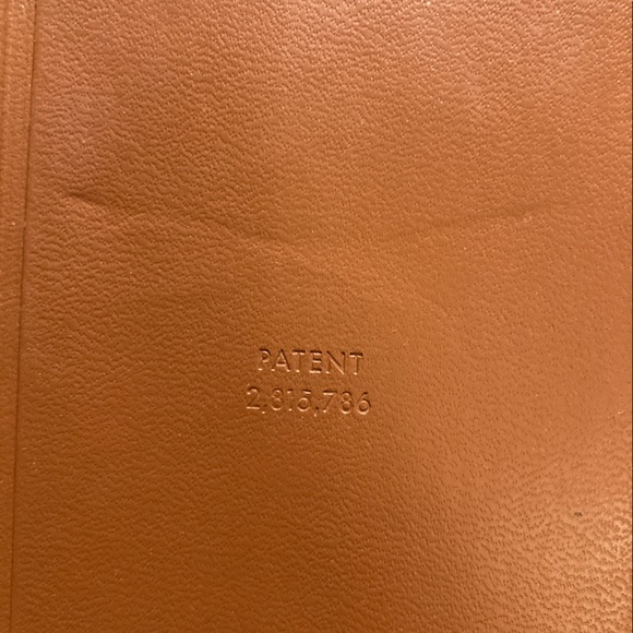 Vintage leather billfold wallet Research Institute of America, Inc. 👓🔎👨‍🏫 - Picture 4 of 10